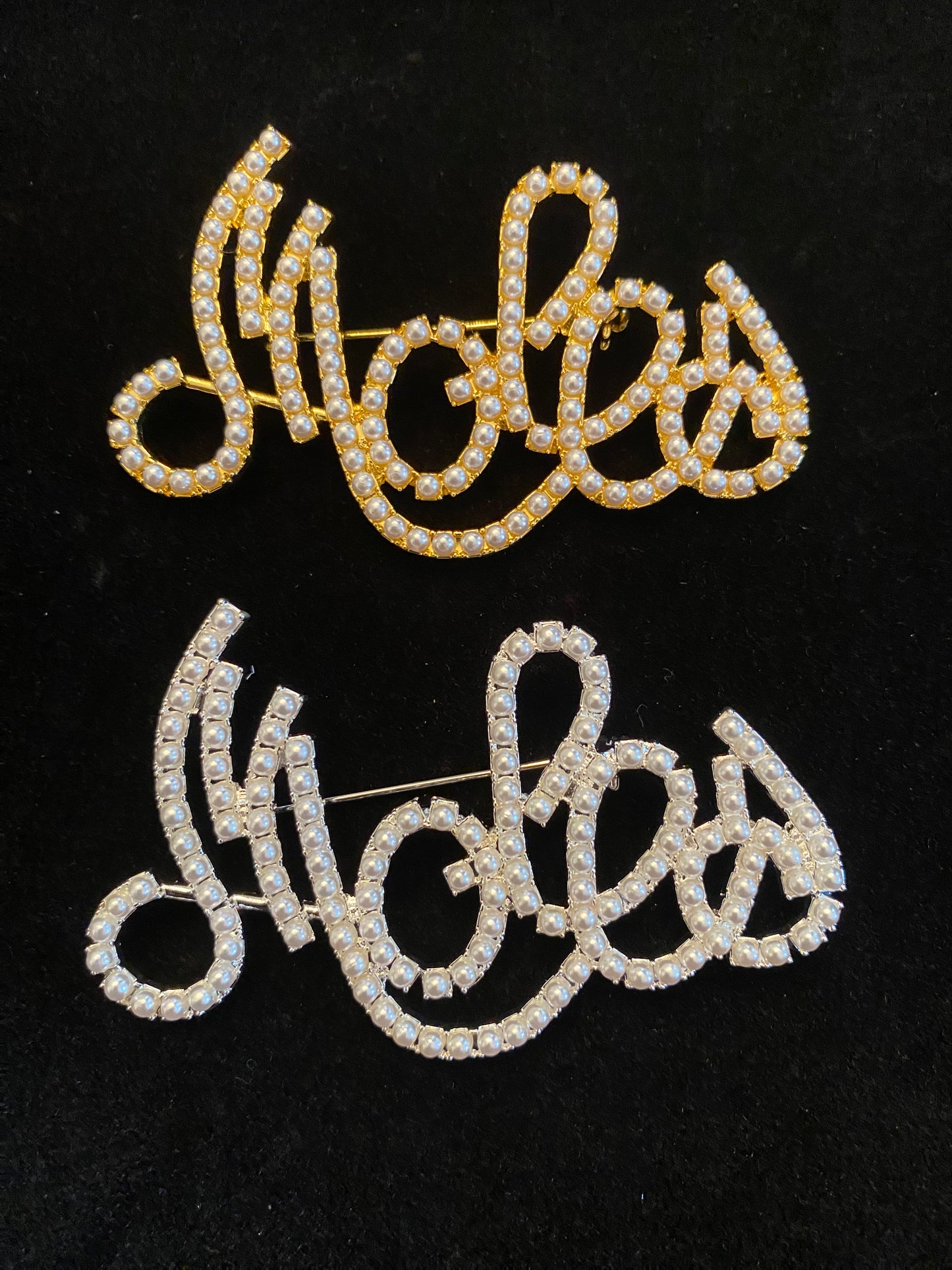 Moles Silver or Gold Pearl Pin
